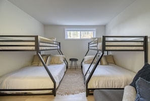 Deluxe Townhome, Patio, Mountain View | Desk, laptop workspace, free WiFi