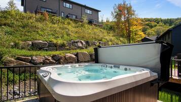 Townhouse – deluxe, terrasse, fjellutsikt | Privat boblebad