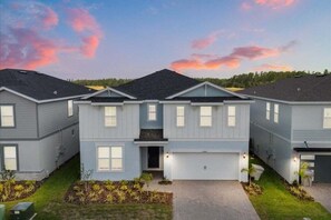 Exterior - Last Minute Disney Getaway! Private Pool, Game Room & Themed Bedrooms. Book Now! #138845 (Orlando)