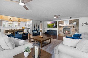 TV, fireplace - Lake Sinclair Dream Home|Dock|Games|Views|FirePit (Milledgeville)