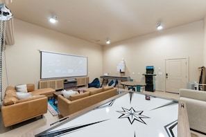 Spielezimmer