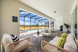 Terrace/patio - Last Minute Disney Getaway! Private Pool & Themed Bedrooms. Book Now! #147919 (Orlando)