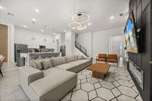Smart TV - Sonoma Resort 75 - Fifteen Bedroom Villa, Sleeps 38 (Orlando)