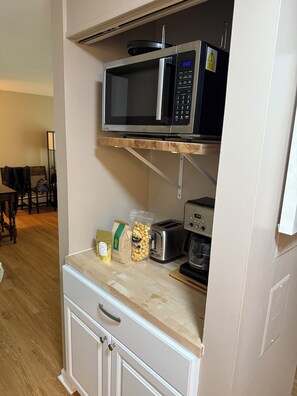 Interior - Cozy 1-bedroom condo in welcoming Petoskey (Petoskey)