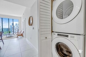 Departamento Confort, 2 habitaciones, balcón, vista a la ciudad | Interior