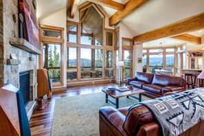 Smart TV, fireplace - Breckenridge 147 - Three Bedroom Villa, Sleeps 9 (Breckenridge)