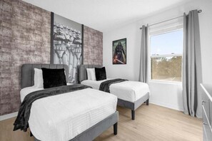 Iron/ironing board, WiFi, bed sheets - Last Minute Disney Getaway! Private Pool & Themed Bedrooms. Book Now! #157183 (Orlando)