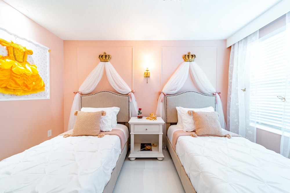 Last Minute Disney! Private Pool, Hot Tub, Game Room & Themed Bedrooms ...