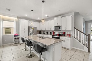Coffee/tea maker, fridge, microwave, oven - Last Minute Disney Getaway! Private Pool & Themed Bedrooms. Book Now! #157187 (Orlando)