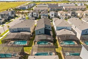 Exterior - Last Minute Disney Getaway! Private Pool, Game Room & Themed Bedrooms. Book Now! #148495 (Orlando)