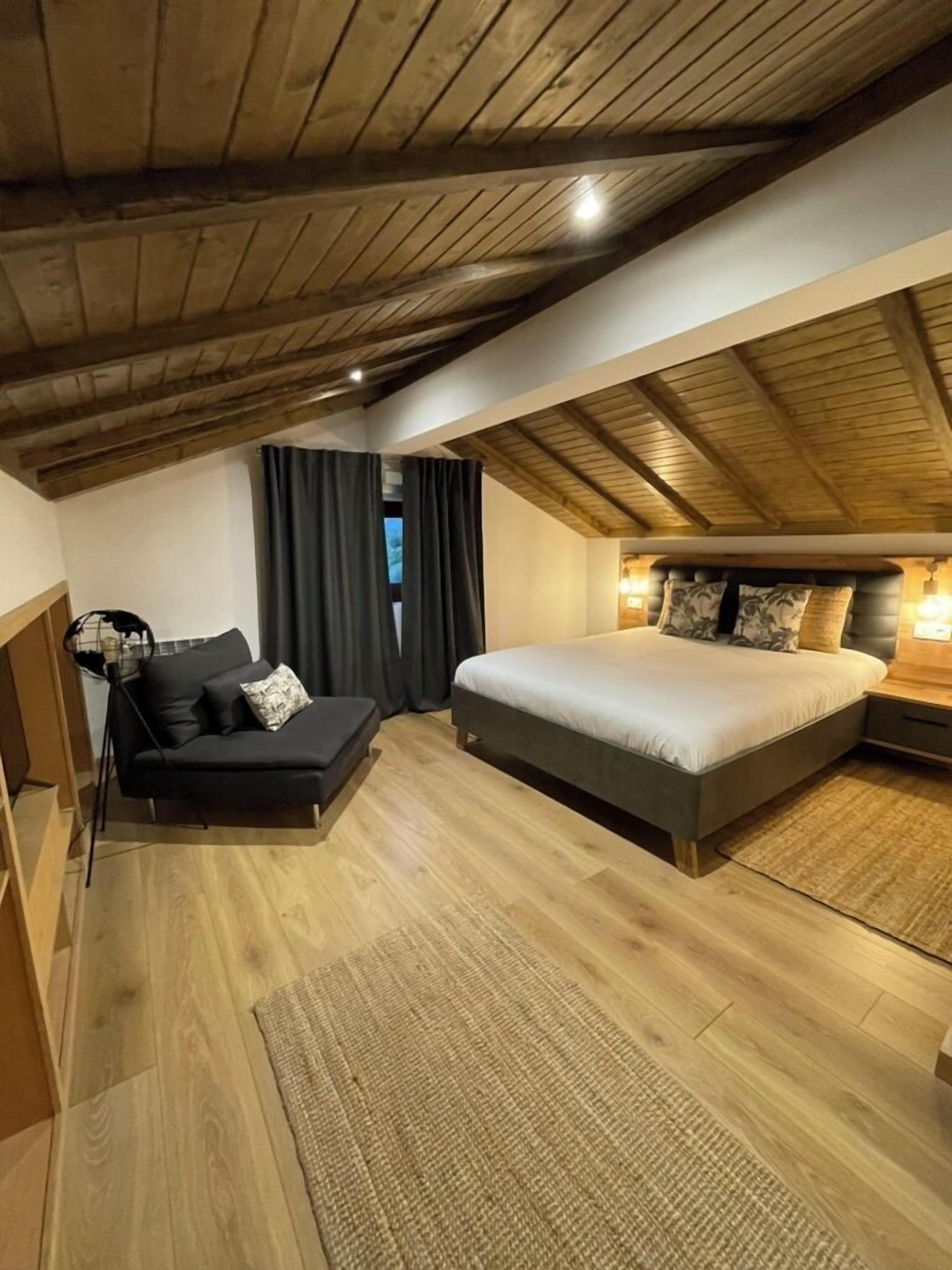 Kahden hengen comfort-huone, vuoristonäköala | Ilmainen Wi-Fi, vuodevaatteet