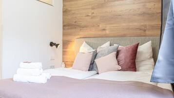 1 slaapkamer, een strijkplank/strijkijzer, wifi, beddengoed