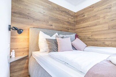 Comfy Room with Air Condition Near The Danube