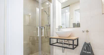 Comfy Room with Air Condition Near The Danube