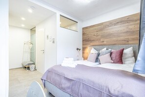 WiFi、ベッドシーツ