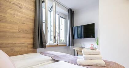 Comfy Room with Air Condition Near The Danube