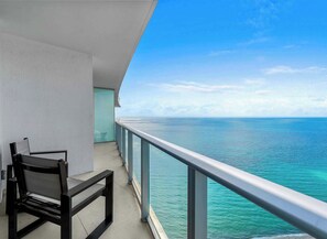 Property grounds - On The Beach - Ocean View - Incredible Amenities (Hollywood)