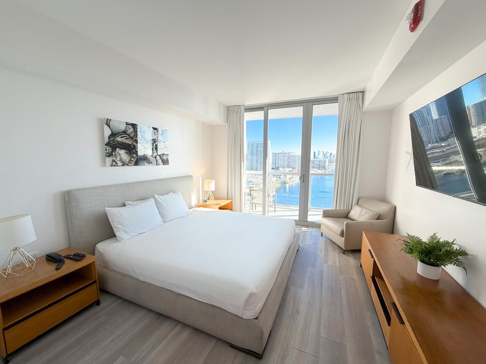 1 bedroom, desk, iron/ironing board, travel cot