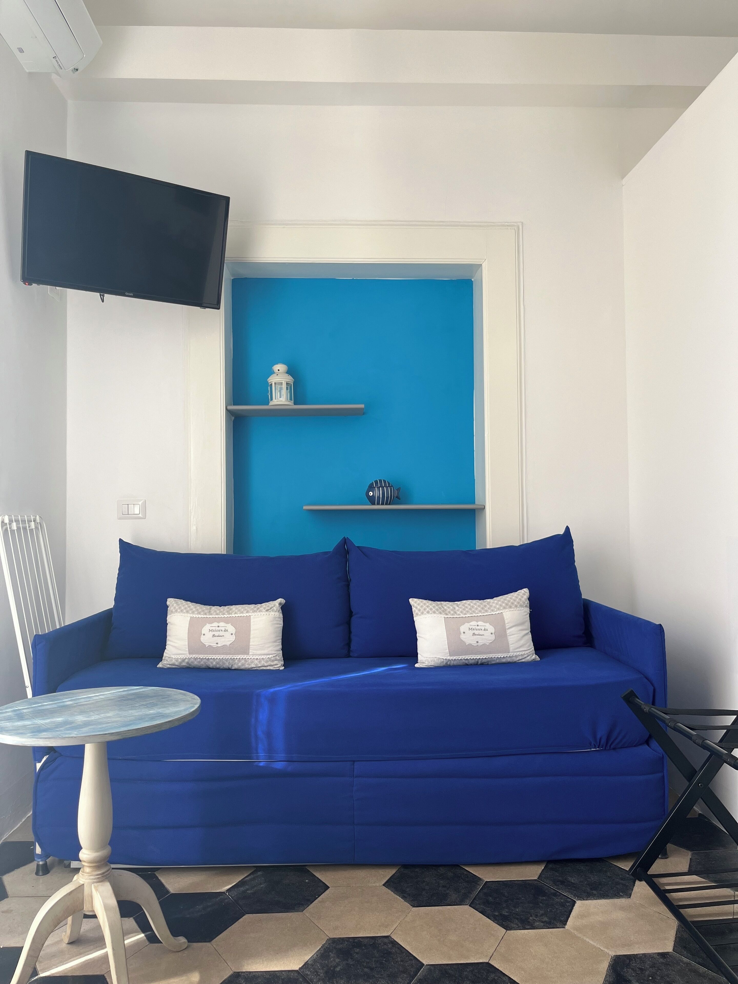 Double Room, Balcony, City View | Desk, free WiFi