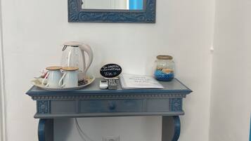 Double Room, Balcony, City View | Desk, free WiFi