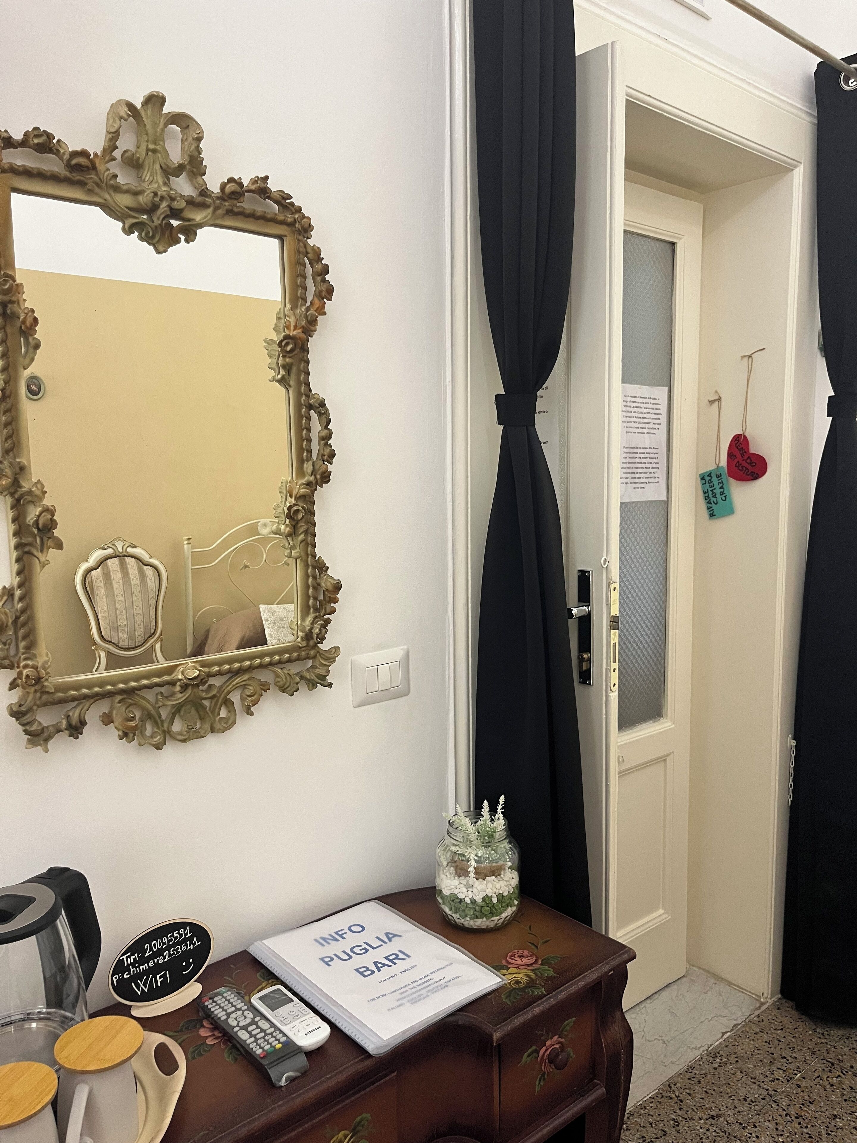 Family Quadruple Room, Courtyard View | Desk, free WiFi