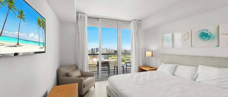 Bügeleisen/Bügelbrett, Reisekinderbett, WLAN, Bettwäsche