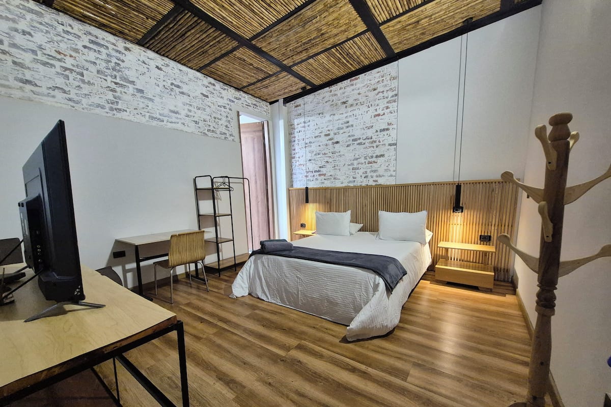 Superior Double Room | Desk, laptop workspace, free WiFi