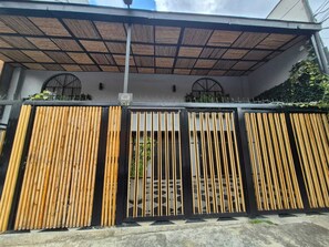 Fachada da propriedade