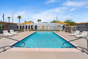 Pool - Uptown 1 bedroom with pool (Phoenix)