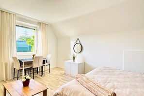 Iron/ironing board, bed sheets - Peaceful Stay for 3 | Garden Villa near Danube (Vienna)