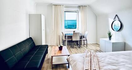 Peaceful Stay for 3 | Garden Villa near Danube