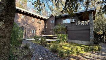 Enceinte de lâhĂ©bergement