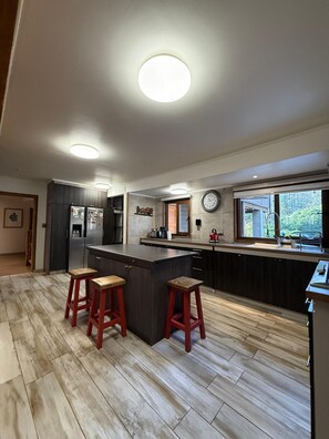 Microwave, oven, stovetop, dishwasher