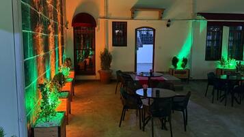 Comfort-Zimmer, Balkon | Wohnbereich