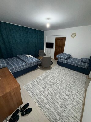 Schreibtisch, kostenloses WLAN