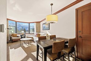 Interior - 6th Floor Fireplace Suite (Tahoe City)