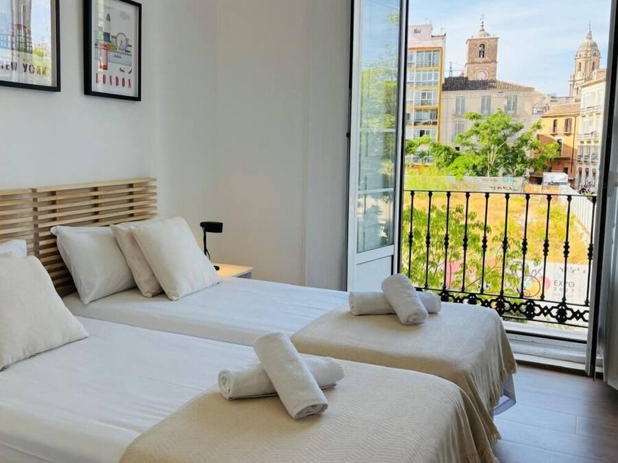 Apartamento, 3 quartos, geladeira, vista para a cidade | Individualmente decorados, individualmente mobiliados, escrivaninha