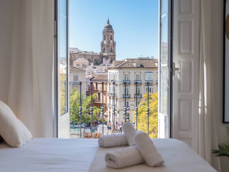 Apartment, 3 Bedrooms, Kitchen, City View | Individually decorated, individually furnished, desk, blackout curtains