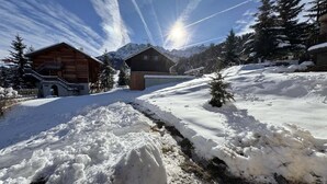 Property grounds - 100m from ski slopes, Ground floor, tv, ski locker, 32m², Vars (Vars)