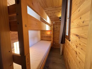 Room - 100m from ski slopes, Ground floor, tv, ski locker, 32m², Vars (Vars)