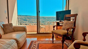 Apartment | Living area - Ocean Front House 84 (Valparaíso)