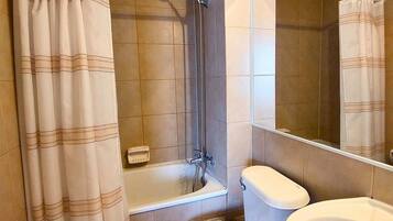 Apartment | Bathroom