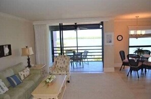 TV - Great views of Marco River from 5th Floor condo (Marco Island)
