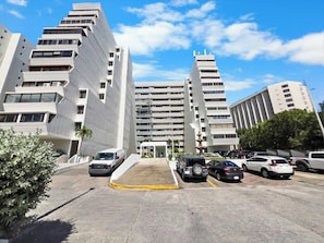 Exterior - Mar de Isla Verde - Beach Apt W/ Ocean View (Carolina)