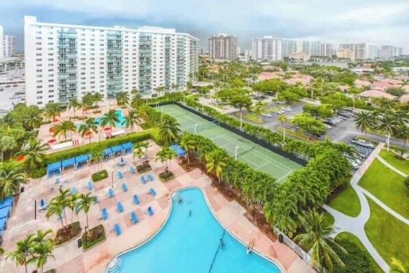 Outdoor pool, a heated pool