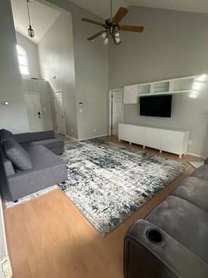 TV - Near Charlotte House (Seasonal Pool) (Concord)