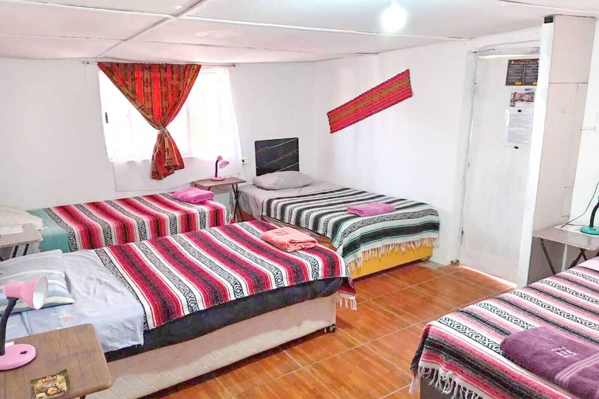 经典四人房, 女士专用房, 私人浴室 | 免费 WiFi