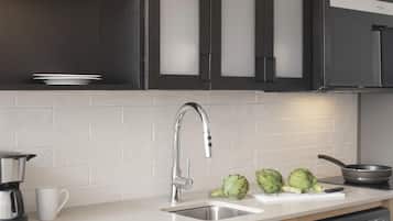 Hypo-allergenic bedding, in-room safe, blackout drapes