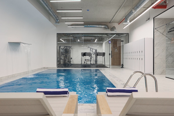 2 indoor pools