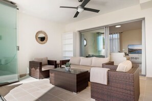Interior - Luxury sunsets and golf in Los Flamingos (Málaga)